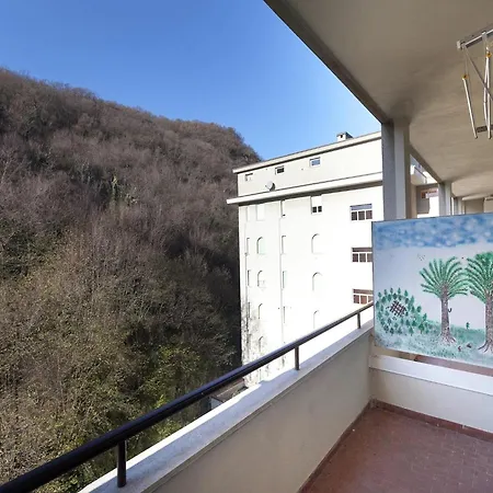 Welcoming In With Pool Apartament
